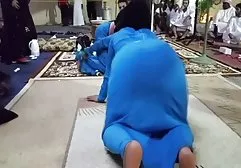 Milaha یک ضربه عمیق برای فیلمهای سکس مادر یک دوست داشتنی انجام داده است