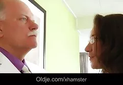 ماشا در جوراب های نارنجی creampie فیلمهای 2018 سکسی می شود