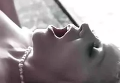 مردان روسی لذت بردن فیلمهای سکسی قابل پخش از blowjob با دو جوجه در نیمکت